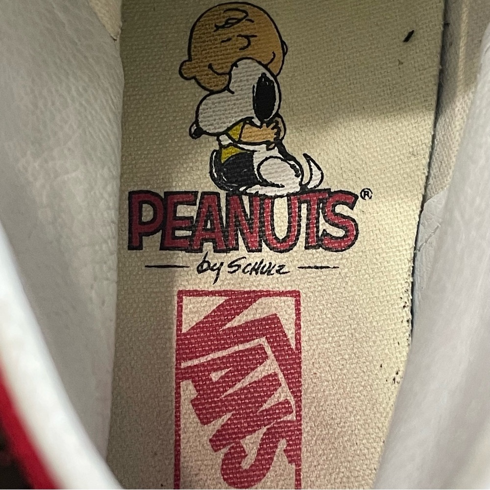 Vans Peanuts SK8-Hi Dog House Unisex (M-8.5) (W10). Preowned. Snoopy. Boxed. - Picture 9 of 12